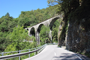 zwischen Corcapolo und Camedo, Viadukt der Centovallina