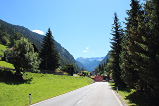 … und Blick talaufwärts auf Gries am Brenner