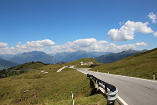 Blick über die Brücke nach Nordosten in die Zillertaler Alpen