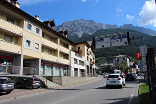in Bormio, die unteren Enden der Straßen zum Passo di Gavia und zum Passo dello Stelvio