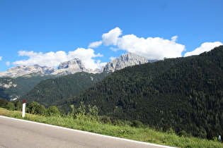 … und Blick über das Valle di Campiglio nach Osten in die Dolomiti di Brenta