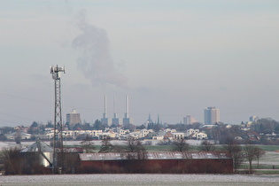 Zoom auf „Die drei warmen Brüder“ (Heizkraftwerk H-Linden) und die Marktkirche