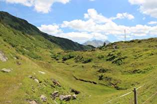 der Rauzbach an der Grenze zwischen Vorarlberg und Tirol, Blick flussaufwärts, …