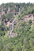 Zoom auf den südlichen Wasserfall …